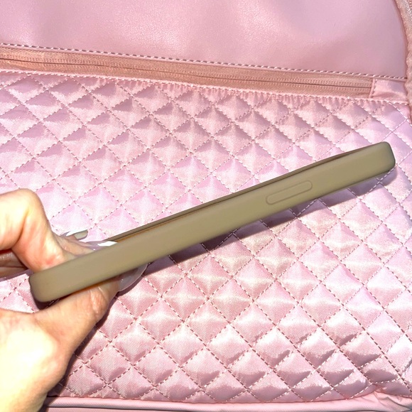 iPhone 13 Cases - Picture 5 of 16